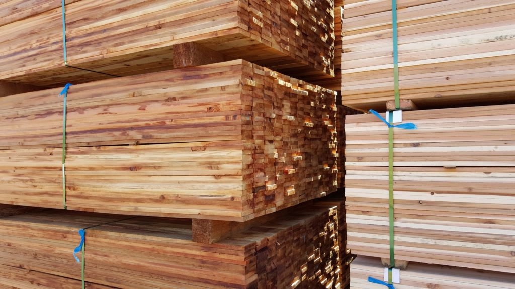 Wholesale Cedar Products Lumber, Siding, Hip and Ridge Caps, Shakes