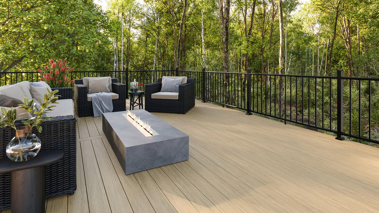 Deckorators Summit Composite Decking - Cliffside Black-Rapid Rail Textured